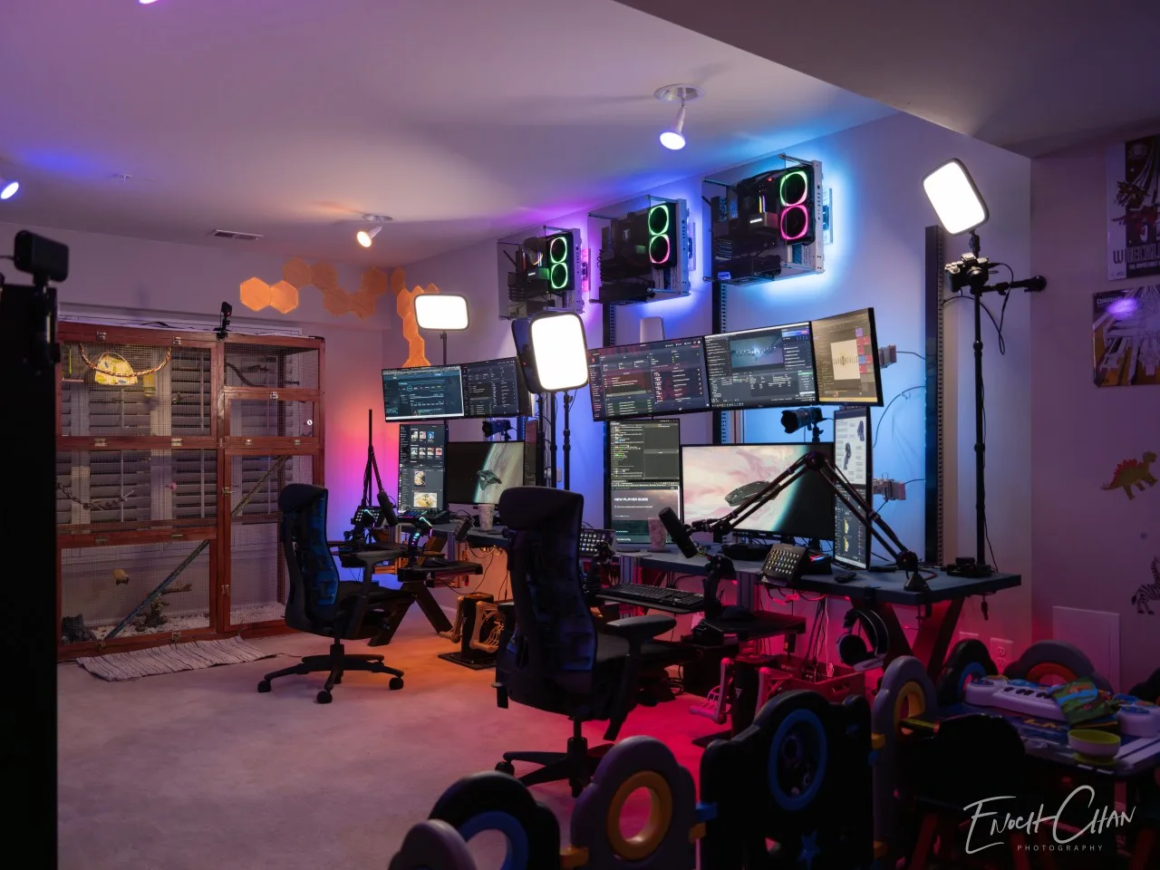 The CarbonTails stream room